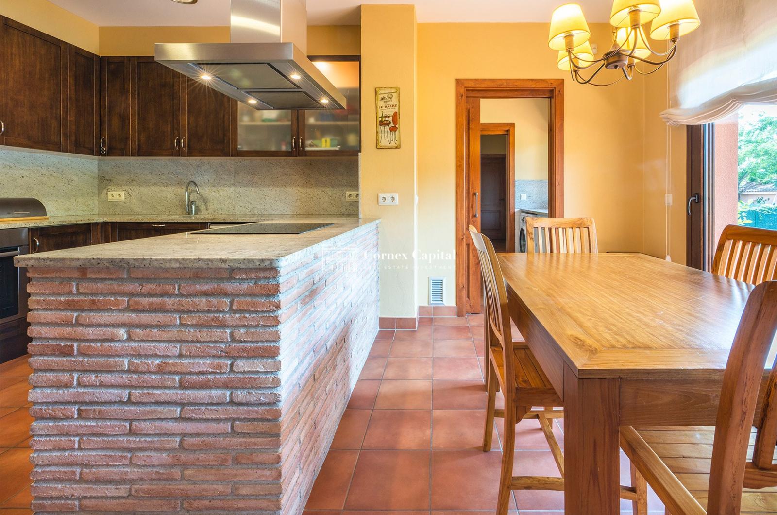 House for Sale in Mont-ras
