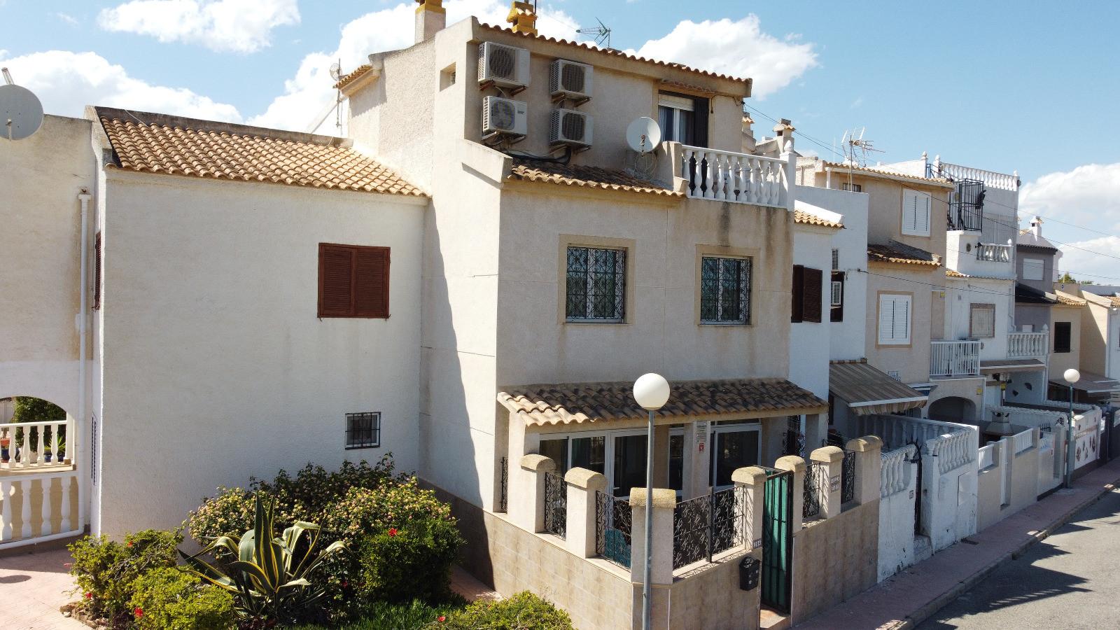 Chalet for Sale in Torrevieja