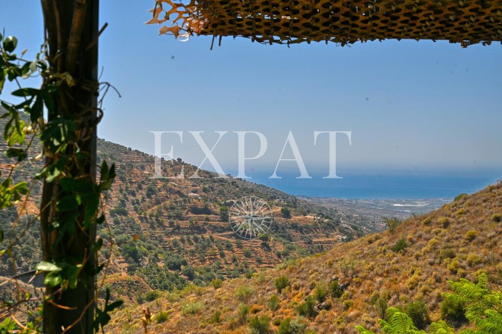 House for Sale in Arenas