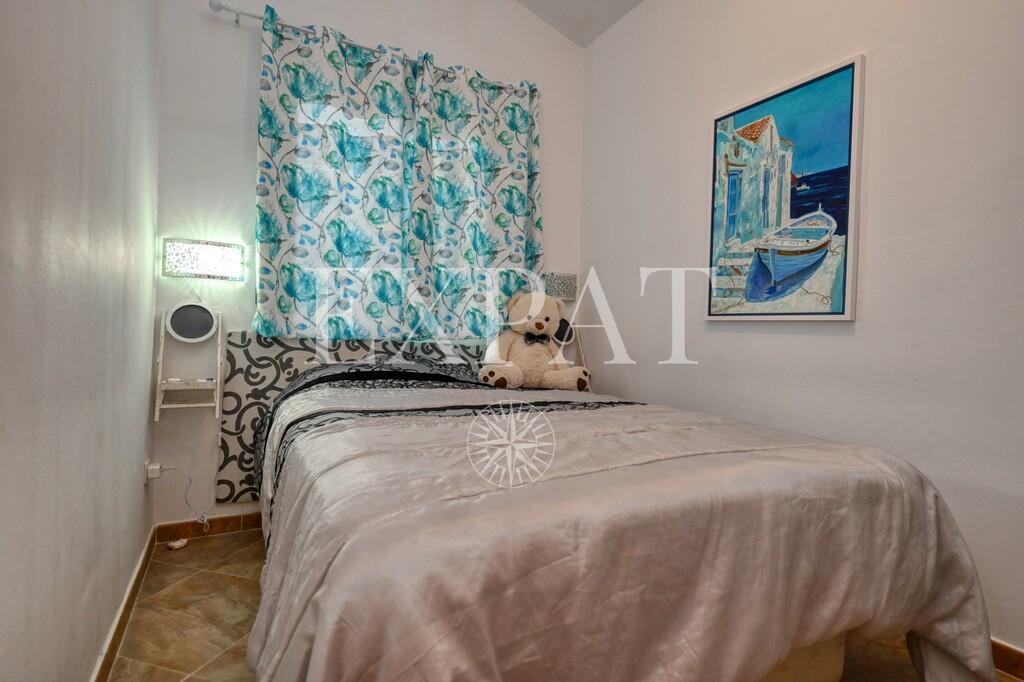 House for Sale in Arenas