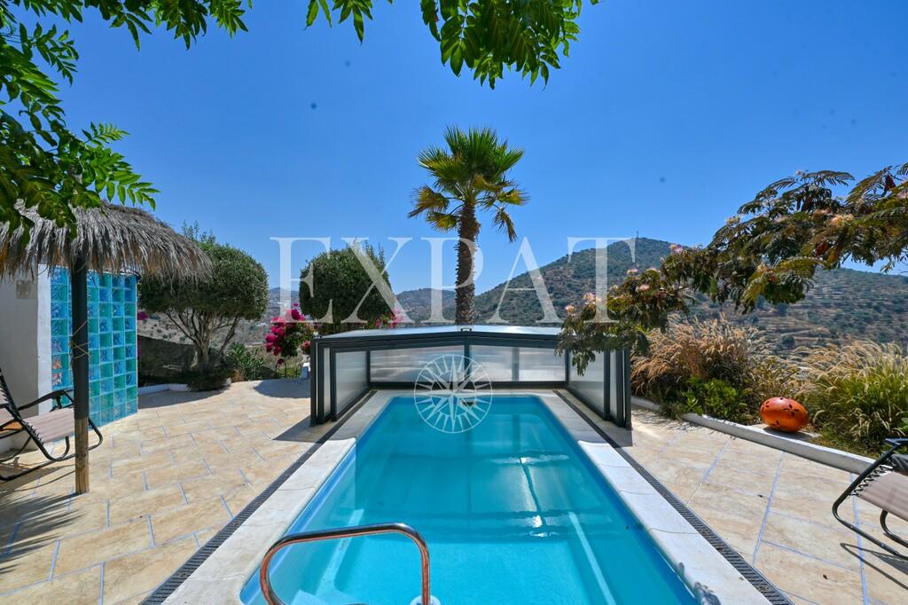 House for Sale in Arenas
