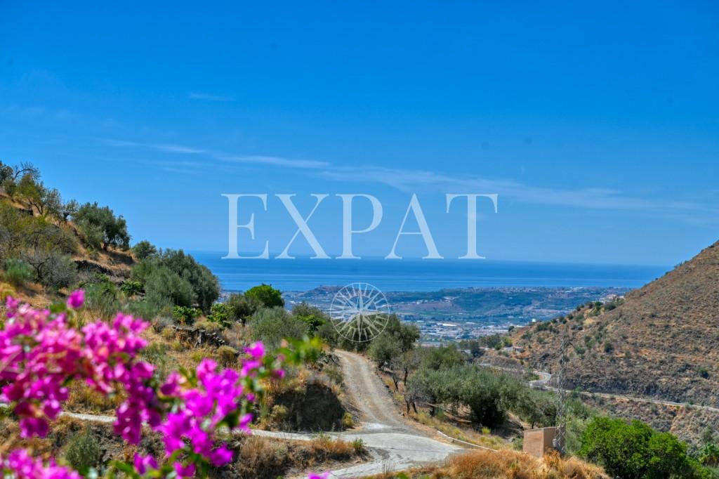 House for Sale in Arenas