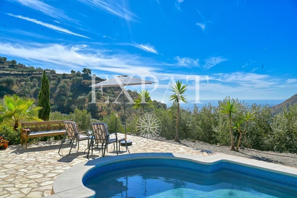 House for Sale in Arenas