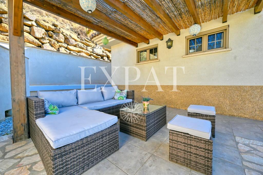 House for Sale in Arenas