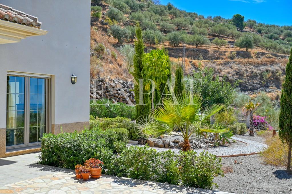 House for Sale in Arenas