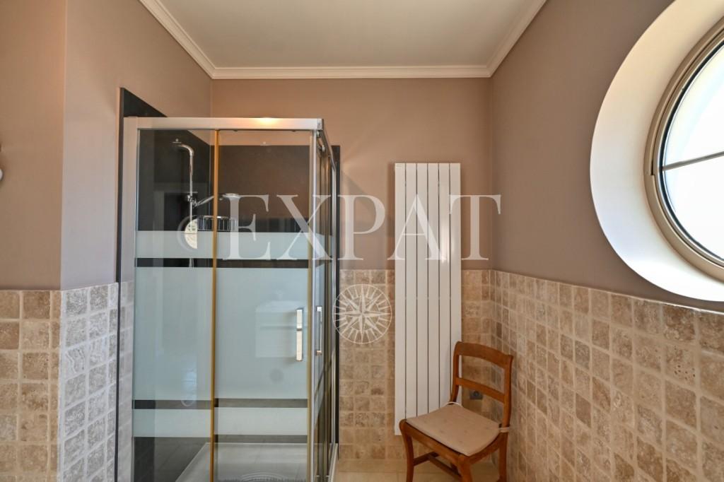 House for Sale in Arenas