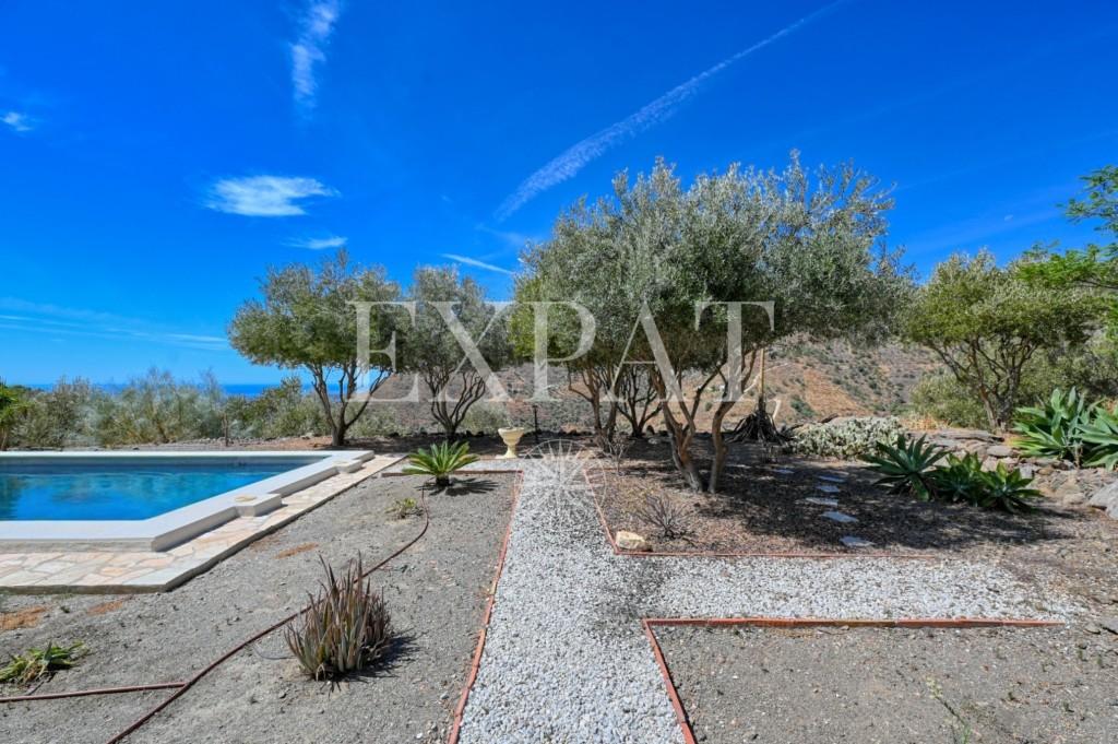 House for Sale in Arenas