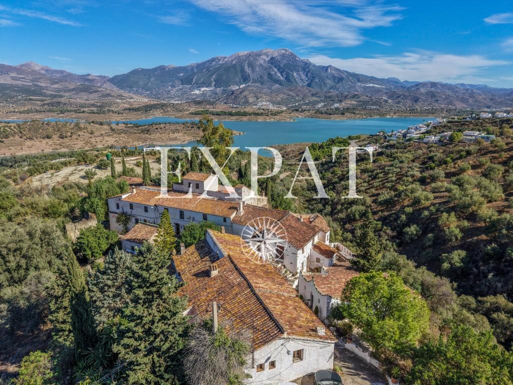 House for Sale in Viñuela