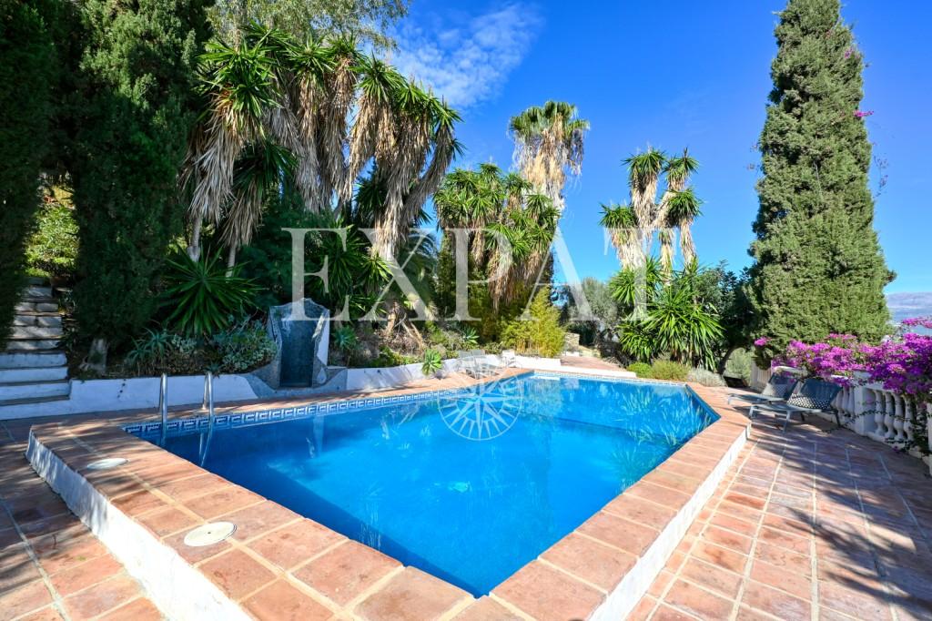 House for Sale in Viñuela