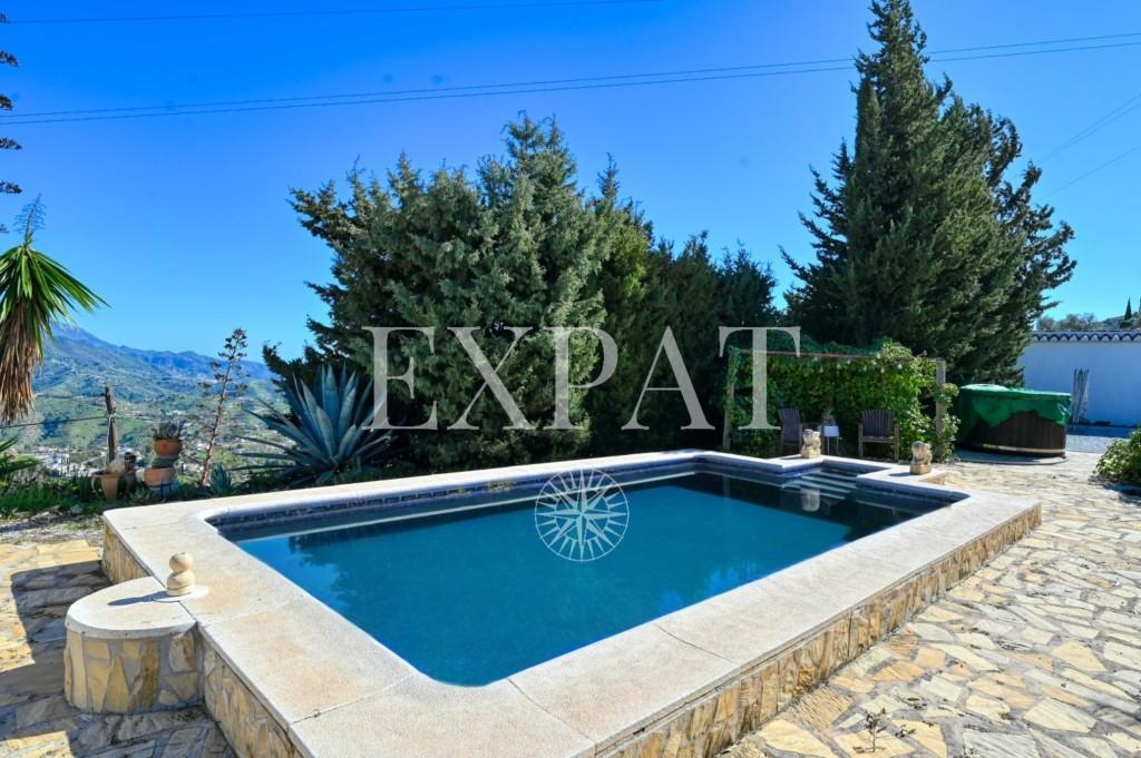 Casa en Venta en Cómpeta