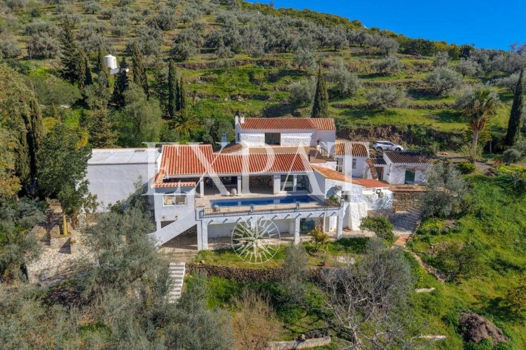 Casa en Venta en Cómpeta