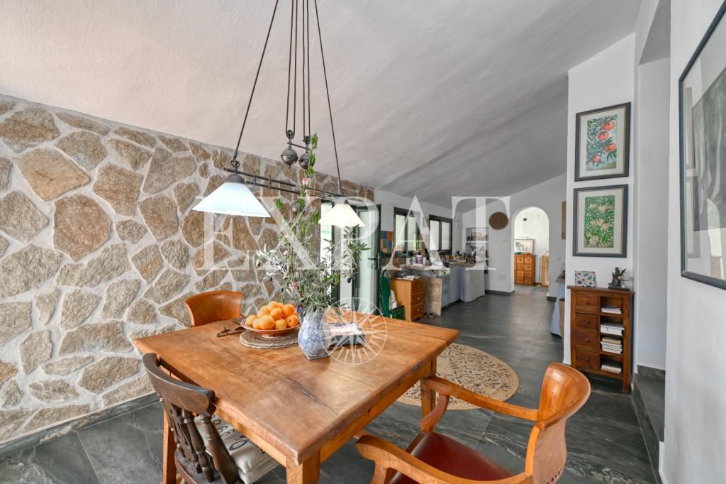 Casa en Venta en Cómpeta