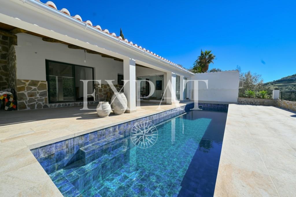 Casa en Venta en Cómpeta