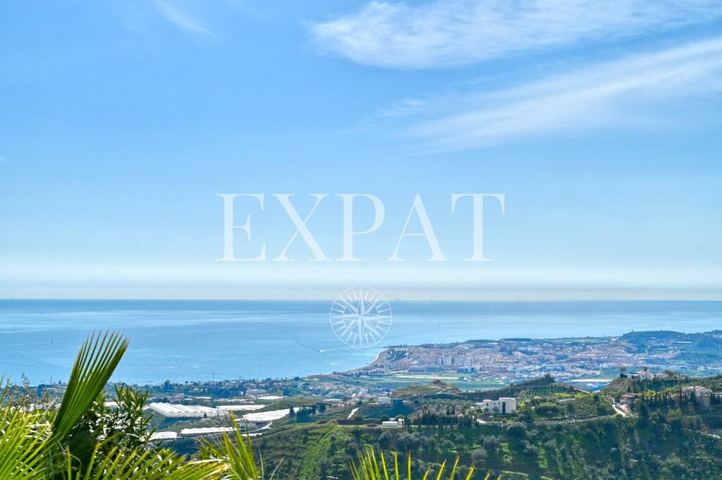Villa for Sale in Arenas