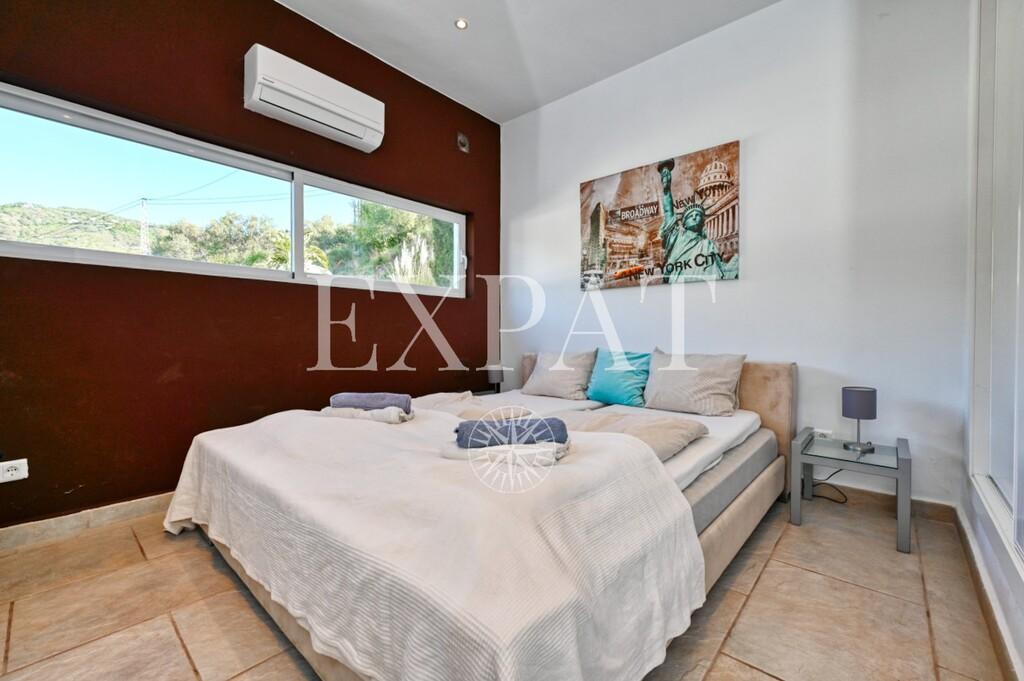 Villa for Sale in Arenas