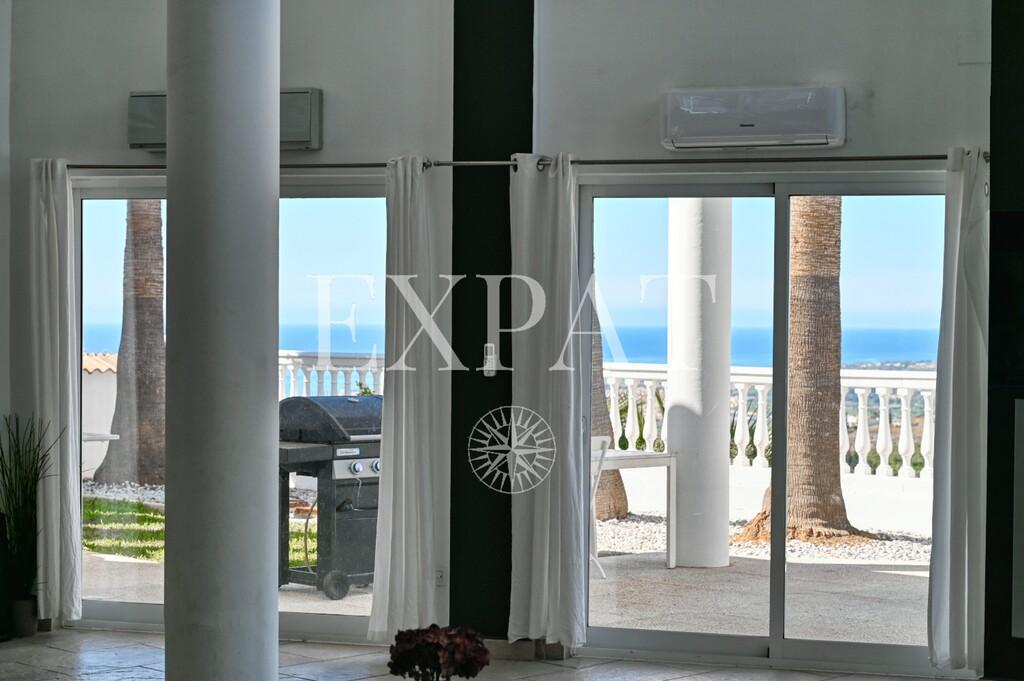 Villa for Sale in Arenas