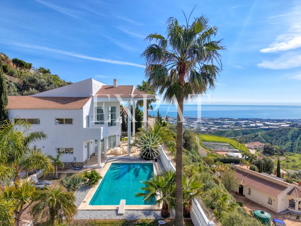 Villa for Sale in Arenas