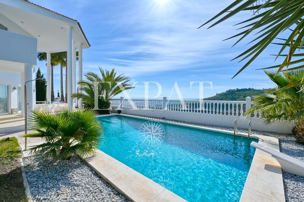Villa for Sale in Arenas