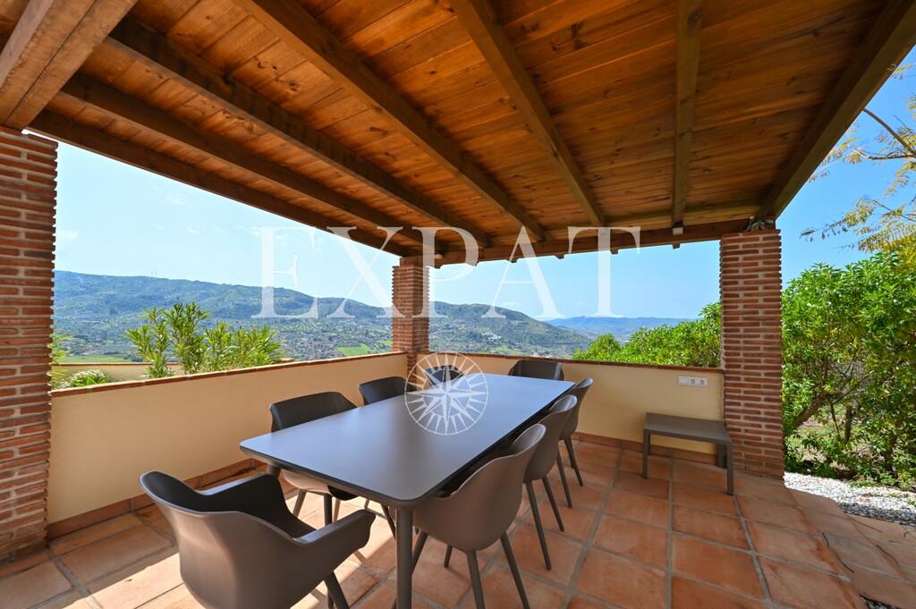 Casa en Venta en Alcaucín