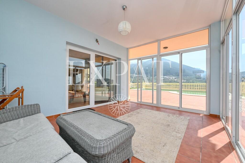 Casa en Venta en Alcaucín