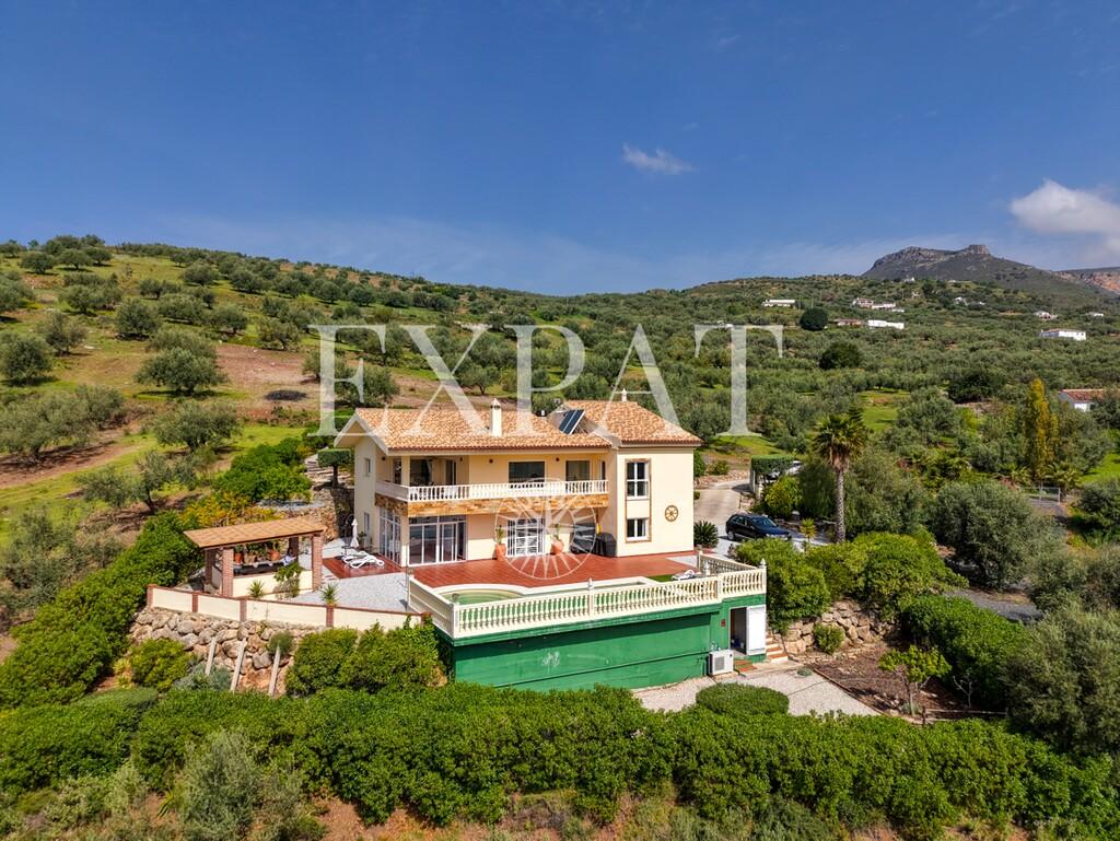 Casa en Venta en Alcaucín
