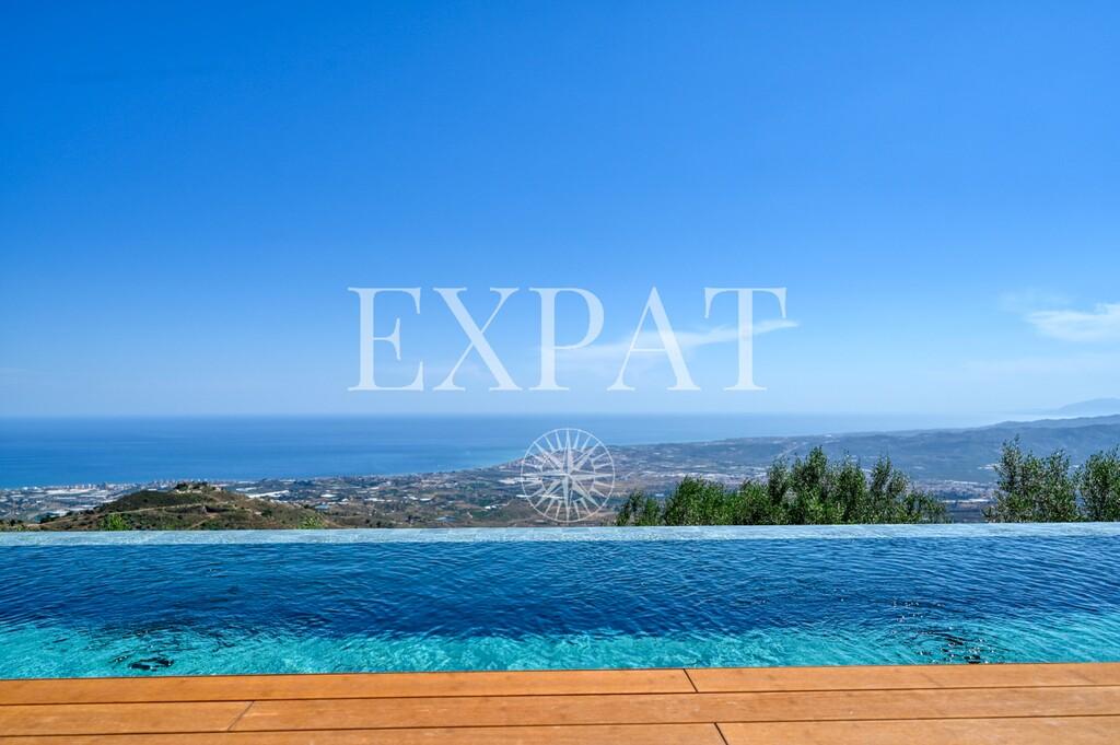 House for Sale in Algarrobo