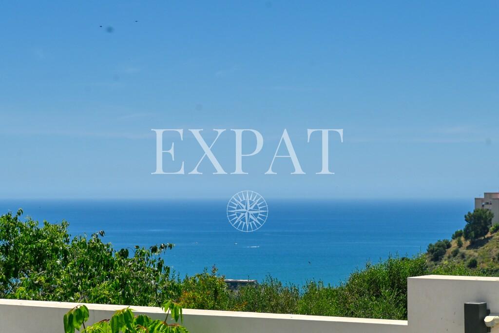 Villa for Sale in Benalmádena