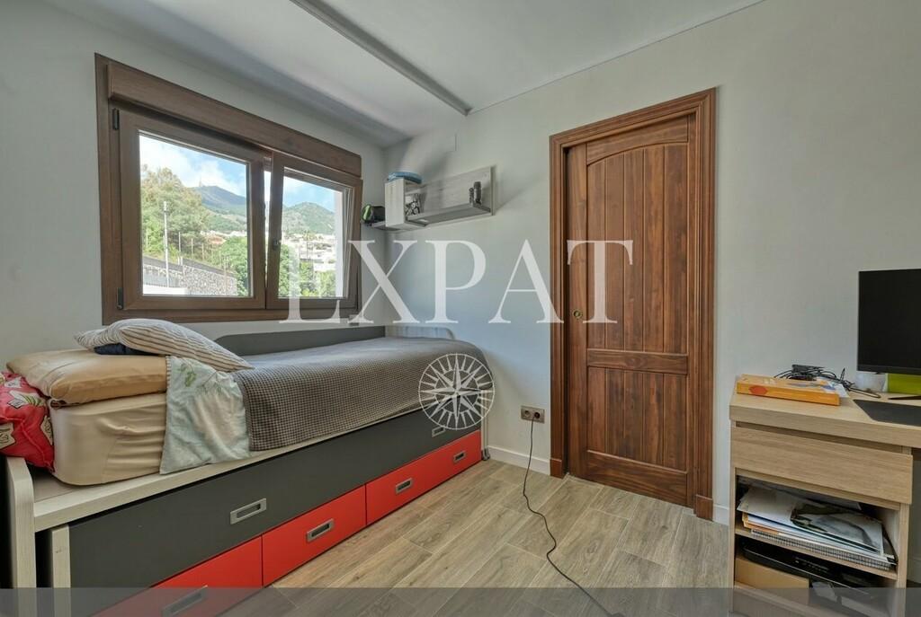 Villa for Sale in Benalmádena