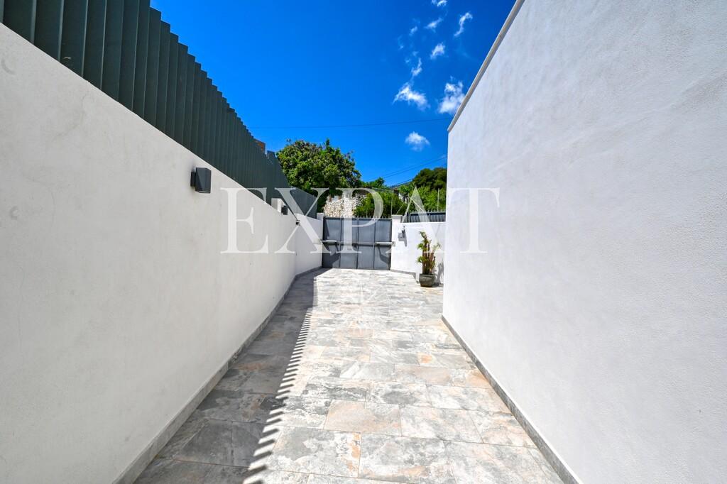 Villa for Sale in Benalmádena