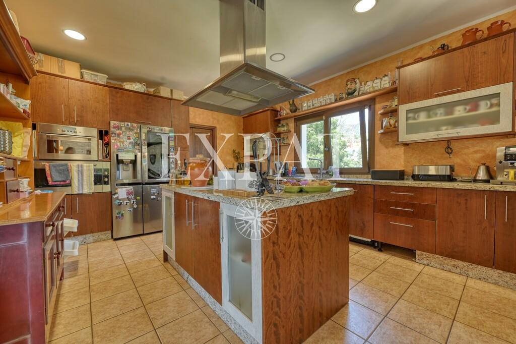 Villa for Sale in Benalmádena