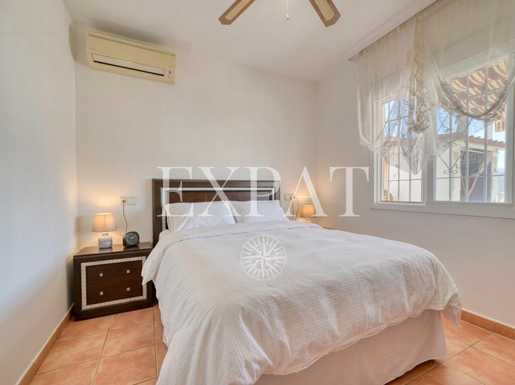 House for Sale in Arenas
