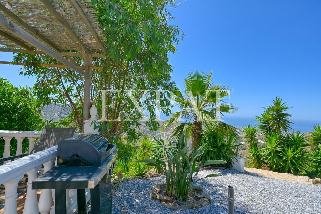 House for Sale in Arenas