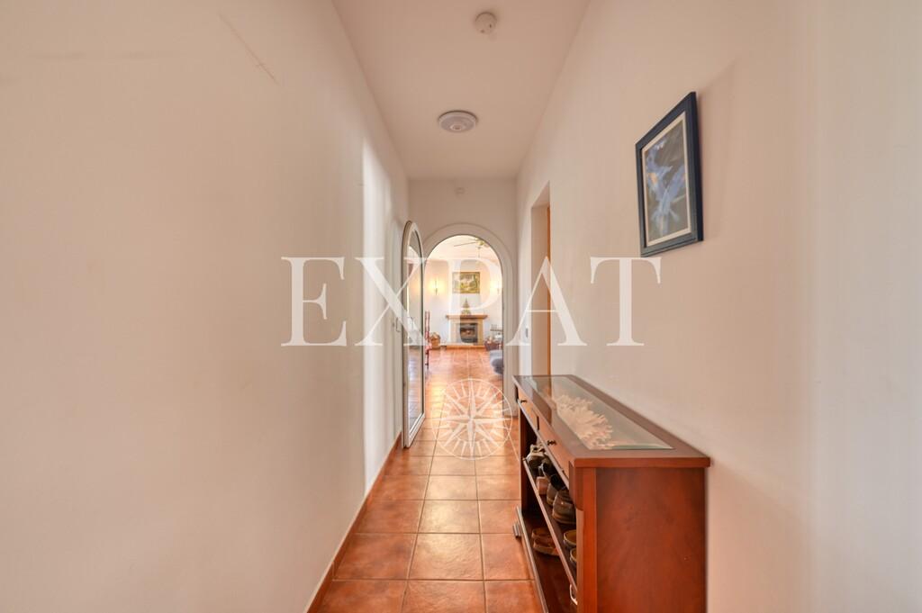 House for Sale in Arenas