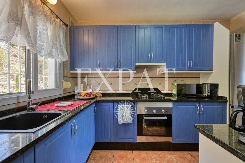 House for Sale in Arenas