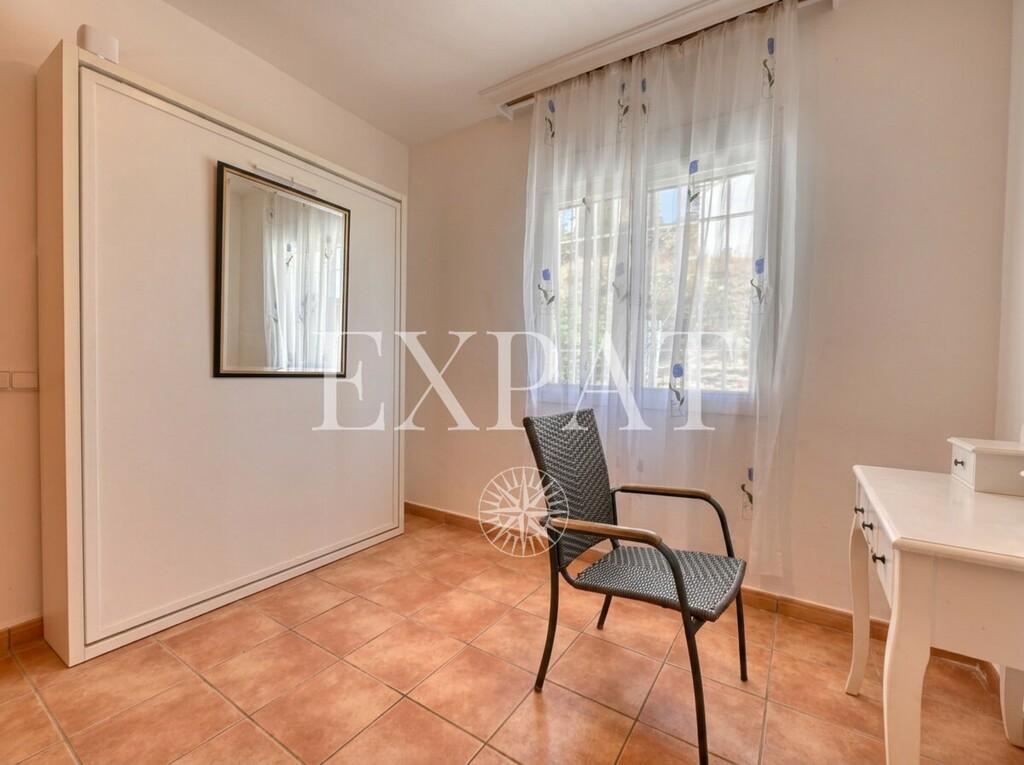 House for Sale in Arenas