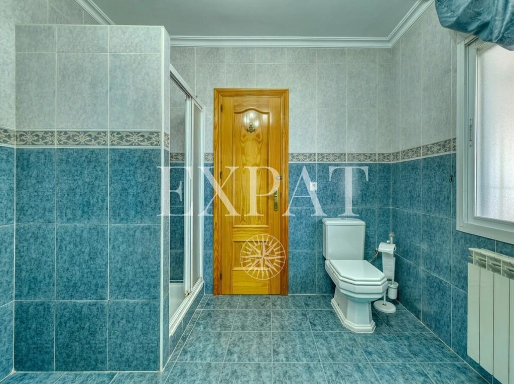 House for Sale in Arenas