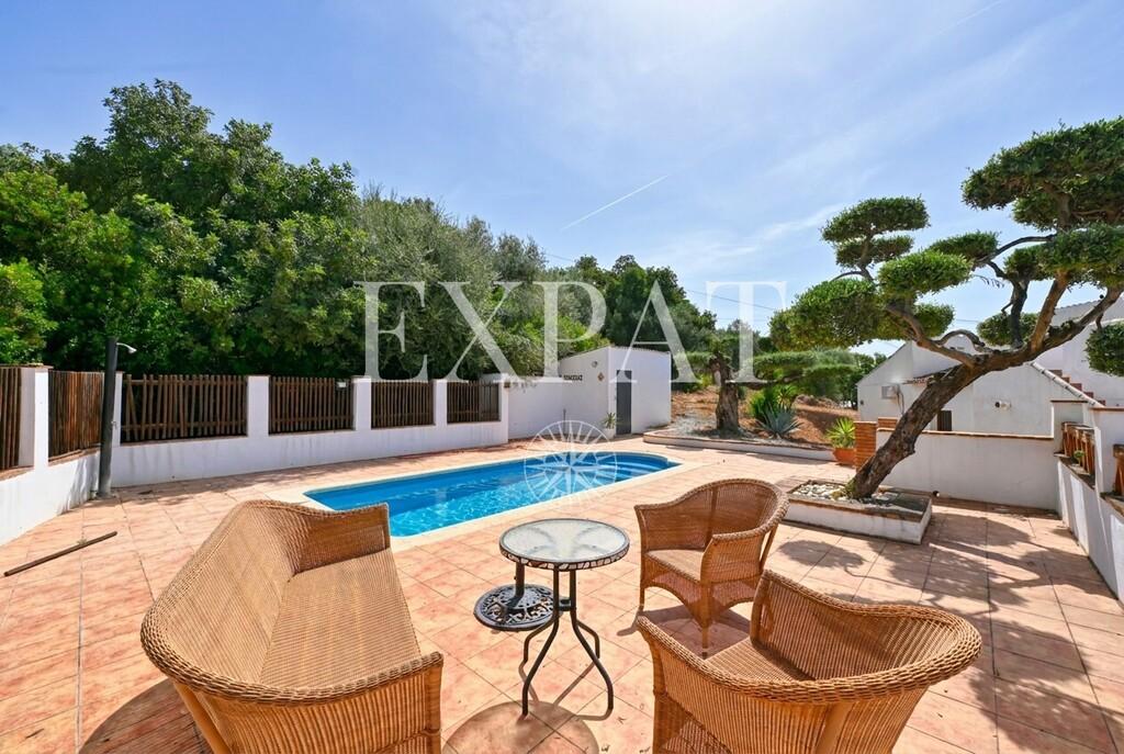 House for Sale in Periana