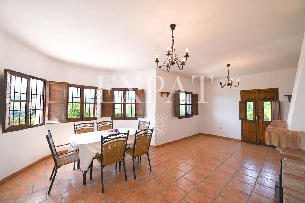 House for Sale in Periana