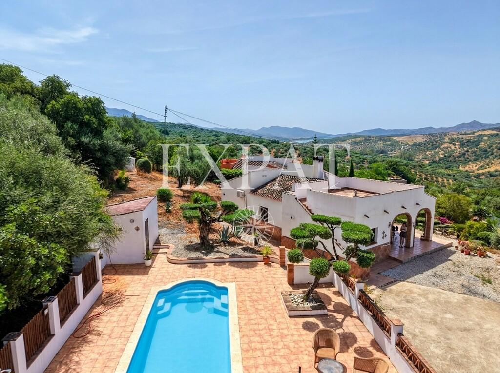 House for Sale in Periana