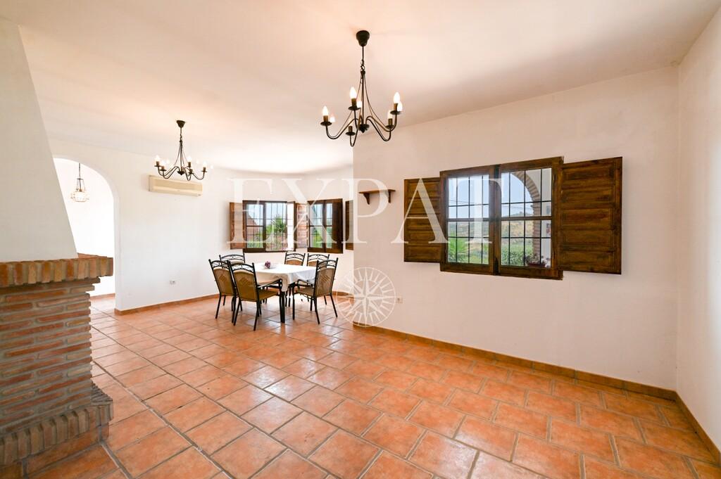 House for Sale in Periana
