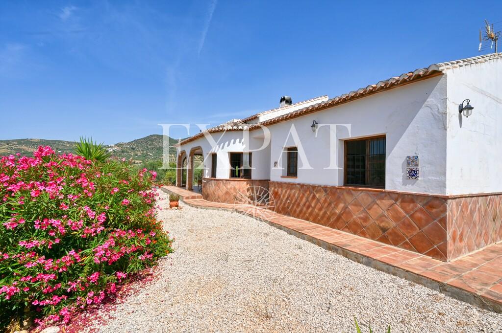 House for Sale in Periana