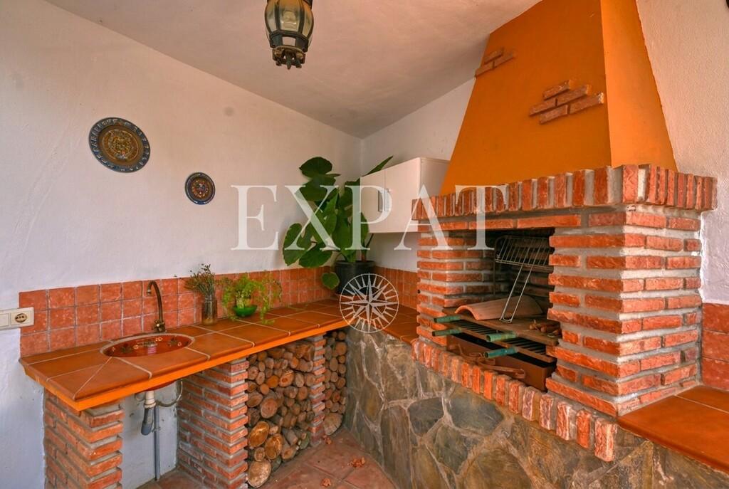 House for Sale in Sayalonga