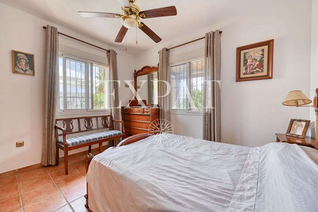 House for Sale in Sayalonga