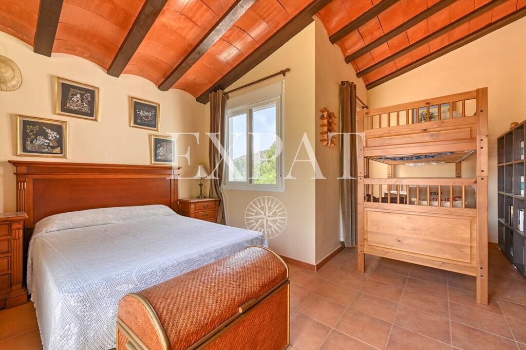 House for Sale in Sayalonga