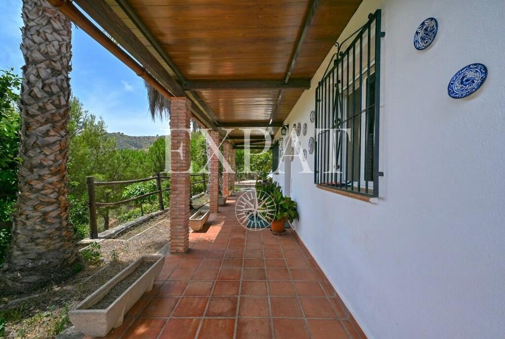 House for Sale in Sayalonga