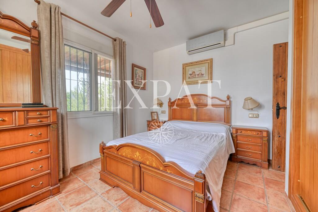 House for Sale in Sayalonga