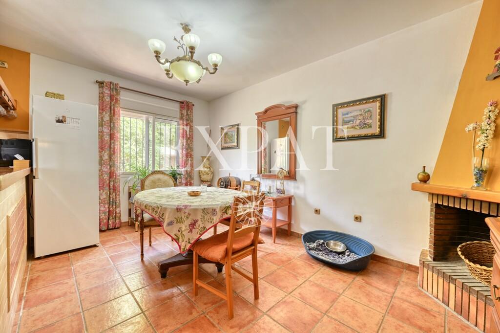 House for Sale in Sayalonga
