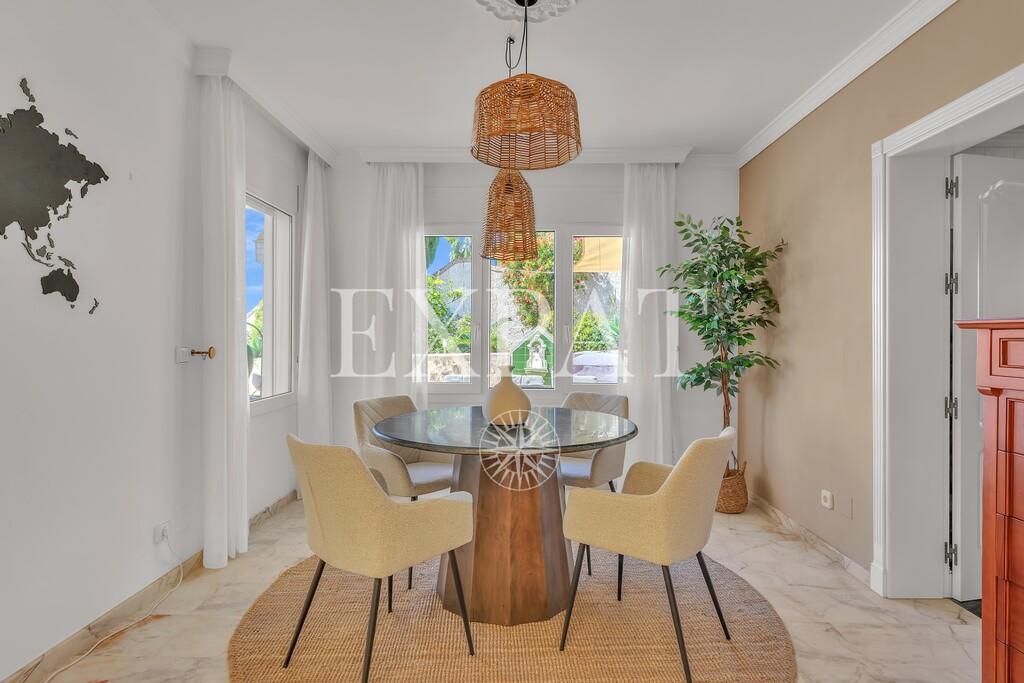 Villa for Sale in Almayate