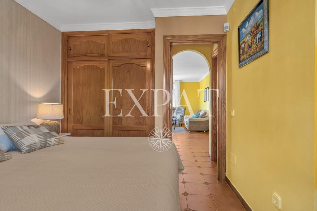 Villa for Sale in Almayate