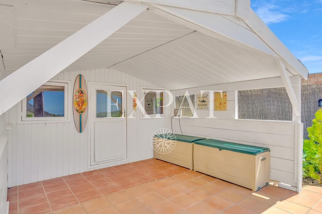Villa for Sale in Almayate
